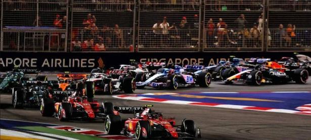 F1新加坡大奖赛：塞恩斯夺冠 诺里斯第二