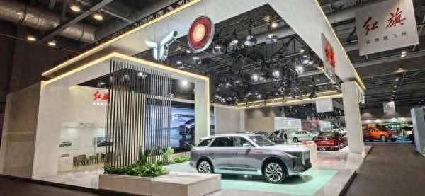 国产品牌领航发展 红旗亮相2023香港国际汽车博览