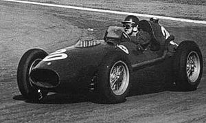300px-Mike_Hawthorn_1958_Argentine_GP.jpg
